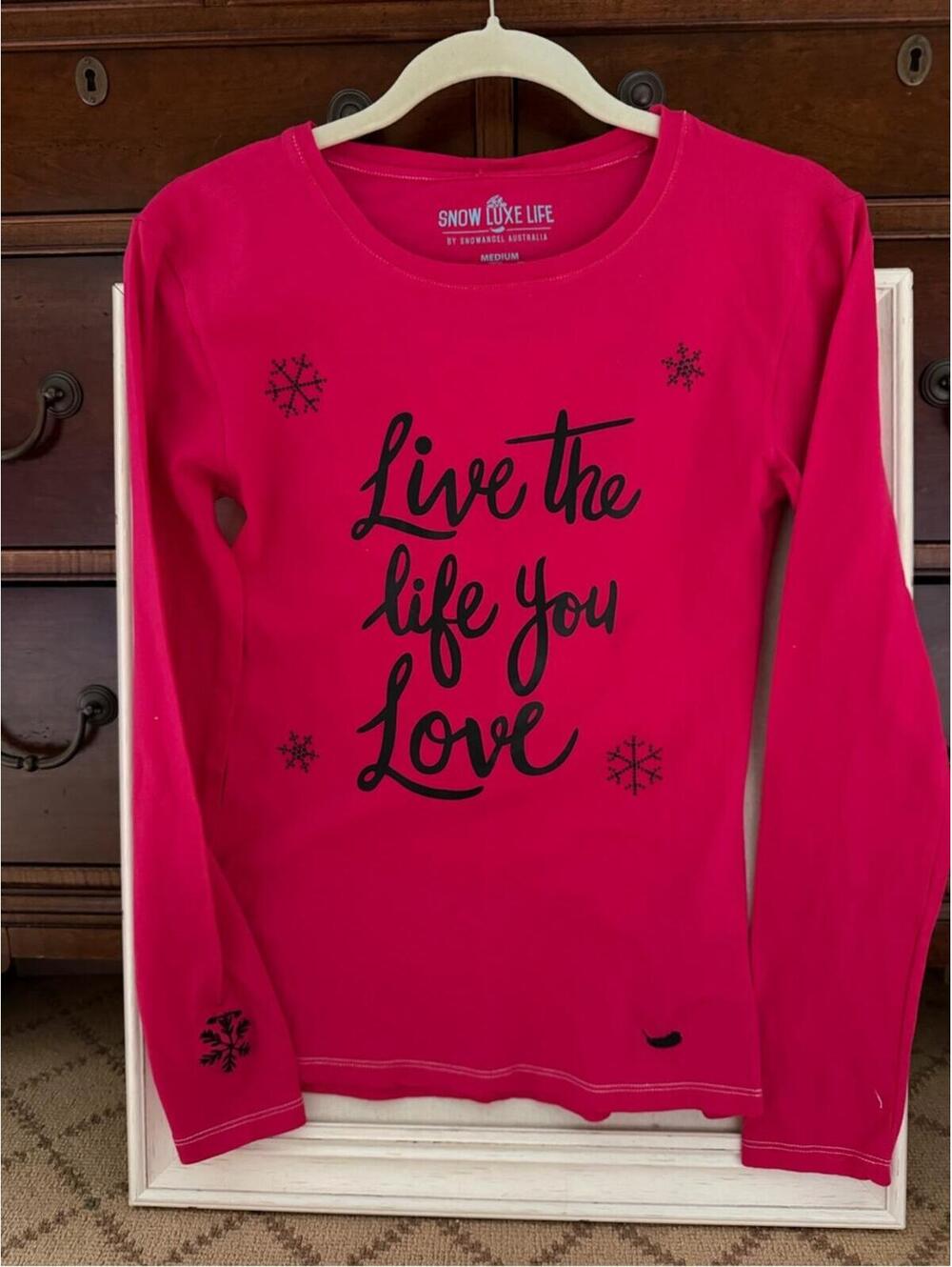 SNowangel Australia hot pink long sleeve T-shirt/thermal top w embellishments M